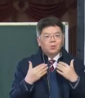 �A�|��ʡһ�е�17��С�W(xu��)��(sh��)�W(xu��)�n�ý̌W(xu��)չʾ�^Ħ�n���Ϻ�������(sh��)�W(xu��)�V�ǡ������䡷��С��