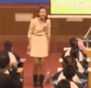 ȫ������Ӣ�Z�̌W�^Ħ��ӑ���㰸�� �f what does she look like�����ɹţ�