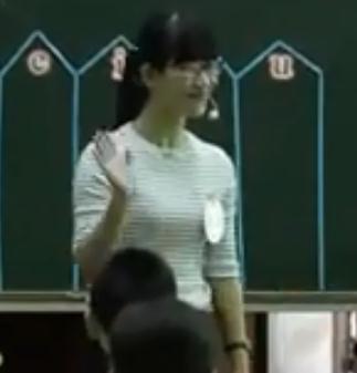 ��ʮ����ȫ��С�WӢ�Z�̎��̌W��������ِ�Z���n�n�����The Oddpet ��һ�n�r