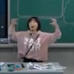 ţ���g�ְ�����Unit 6 Whose dress is this(Story time)�Ͼ��к�ӢС�W	