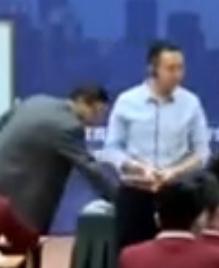 ȫ������Ӣ�Z�n�ý̌W��ِ_�߶����|�n��The Human Traffic Signal��