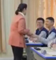 �y(t��ng)��������̲ĳ���Ӣ�Zʡ��(y��u)�|(zh��)�n��ِ_�����������꼉(j��)��(c��)Module11-Unit2���w