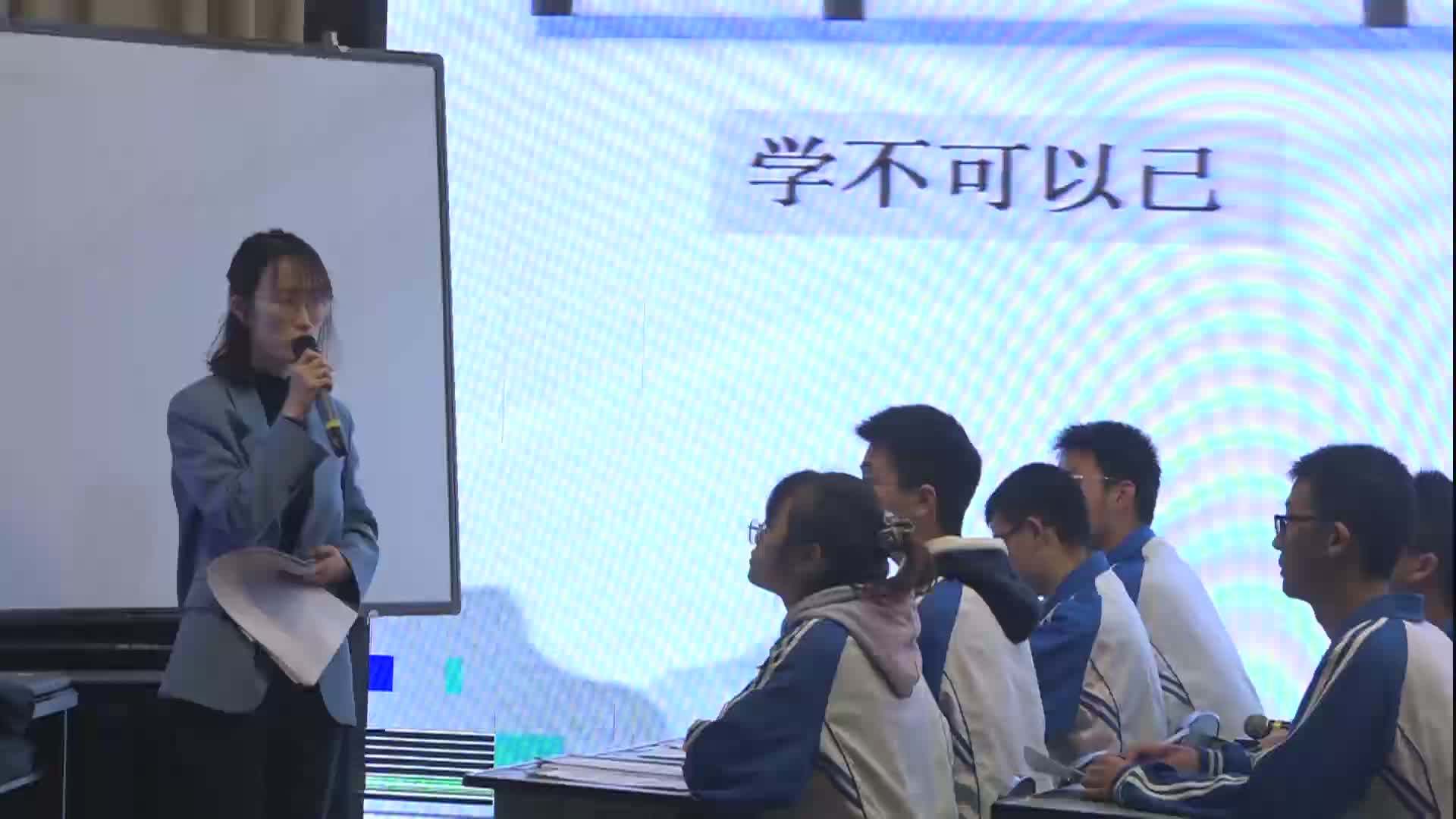 ���Ҽ�ʾ��У���p�¡����M��Ӹ����Z���^Ħ�n�����f�������f��