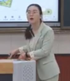 �M����С�W�Z�ĵڶ��á��p�����n�ý̌Wչʾ�n������һֻС�x�ӡ�����ؕ�^��