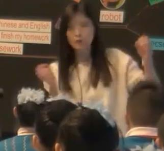 ��ʮ���ȫ��С�WӢ�Z�̎��̌W��������ِ��x�nչʾ��PEP���� Unit 1 Read and worite Meet Robin ��