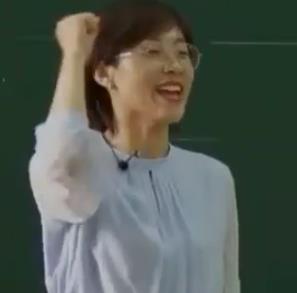 ��ʮ���ȫ��С�WӢ�Z�̎��̌W��������ِ���½̌W�nչʾ�����̰����� Module2 Unit5 My friends Enjoy a story--the lion and the mouse ��