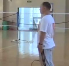 ������������n���½̲ă�(y��u)�|(zh��)�n��ِ�����գ���һ�w���c������ë��ģ�Kһ���(ch��ng)���ְl(f��)�������h(yu��n)����(x��) _