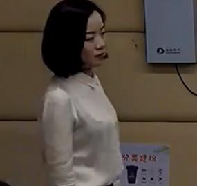 ��ʮ����ȫ��С�WӢ�Z�̎��̌W��������ِ�n��չʾ���꼉�� Unit 1 My school Part B Lefs talk Lets play2̖