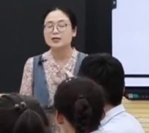 ������������n���½̲ă��|�n��ِ��ʡِ���˽̰�y���Z�ı����Ե�����Ԫ΢���}����2�n�r�������^����˼�S��