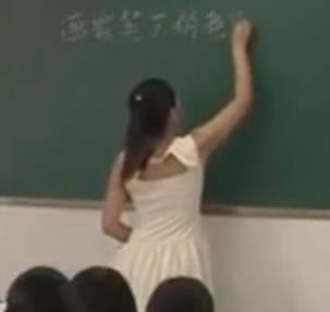 �������g(sh��)���������꼉�σԵ�3�n�����ҹP�µ�ɫ�� ɫ������б��F(xi��n)���ؑc�Ѓ�(y��u)�n