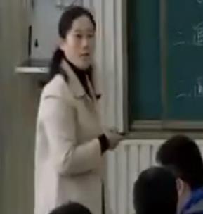 ���Кvʷ���n���½̲ă�(y��u)�|(zh��)�n������vʷ�VҪ�����σԣ����߆�Ԫ����22�n�Ͼ����������Ľy(t��ng)�κ��Ї����a(ch��n)�h�_�ٸ����µ�·������