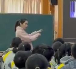 ���������b�pģ�K�����и��������n�ý̌W�u��һ�Ȫ���ؐ��ҡ���[�n��]