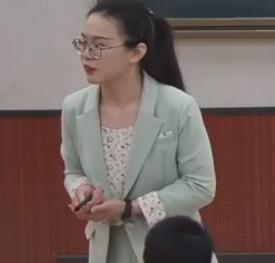 �ڶ���С�W�Z�ġ��p���n�á��̌W��ِ������һֻС�x�ӡ�