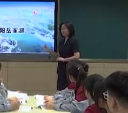 ����ʡ����˼���n�̎��̌W��������ِ�y���̲ı���һ������һ3��2�Ї���ɫ������x�Ą������lչ�����ơ�