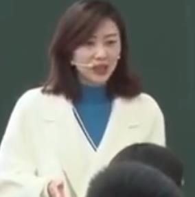 ���Kʡ�����Z�ă��|�nչ�u���^Ħ��ӽ̌Wҕ�l��һ�������أ��������������һС��һ������W�ҵĽ����v�̡�(�S���ЌW)