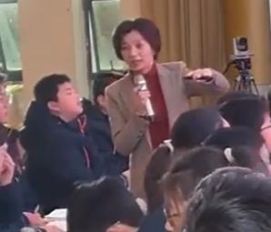 �����Z���������|�n˼������x�c���_�n��չʾ�^Ħ�n�����µ��Ć�Ԫ��ª��㑡�