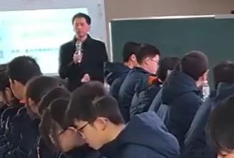 �����Z��������(y��u)�|(zh��)�n˼������x�c���_(d��)�n��չʾ�^Ħ�n������Փ�f�ĵĽY(ji��)��(g��u)�����꼉��