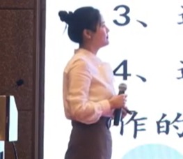 ��ʮ���ó������ꔵ�W�̎��n��չʾ�f�n����䛡�����ʽ����⼯����